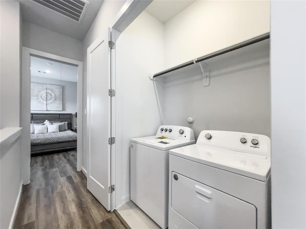 5815 Fairdale Lane #E, Houston, Texas image 10