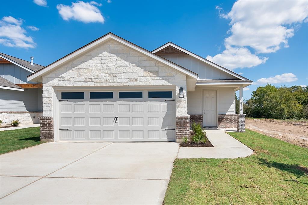909 Fork Court, College Station, Texas image 2