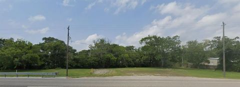 Vacant Land For Sale - 9122 Highway 6<br/> Hitchcock, TX 77563