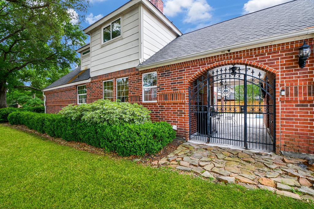 6115 Post Oak Court, Spring, Texas image 32