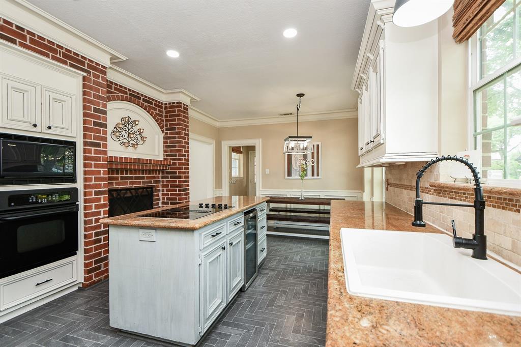 6115 Post Oak Court, Spring, Texas image 12