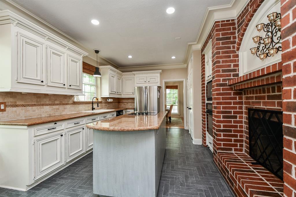 6115 Post Oak Court, Spring, Texas image 11
