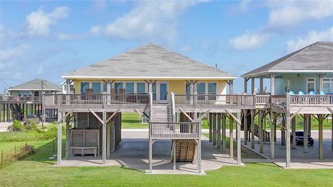 Photo of 1508 Galveston Avenue, Port Bolivar, TX 77650 (MLS # 38085035)