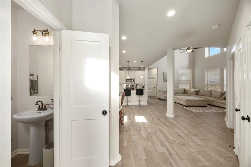 17786 Tree Of Heaven, Conroe, Texas image 7