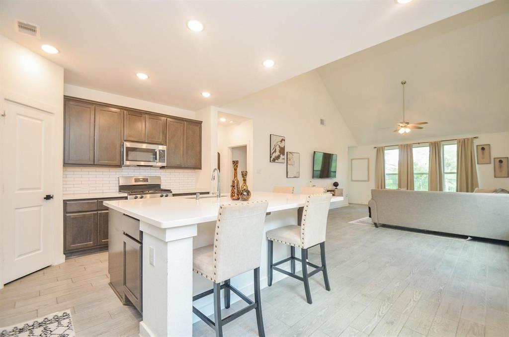 12155 Texas Trumpet Trail, Humble, Texas image 9