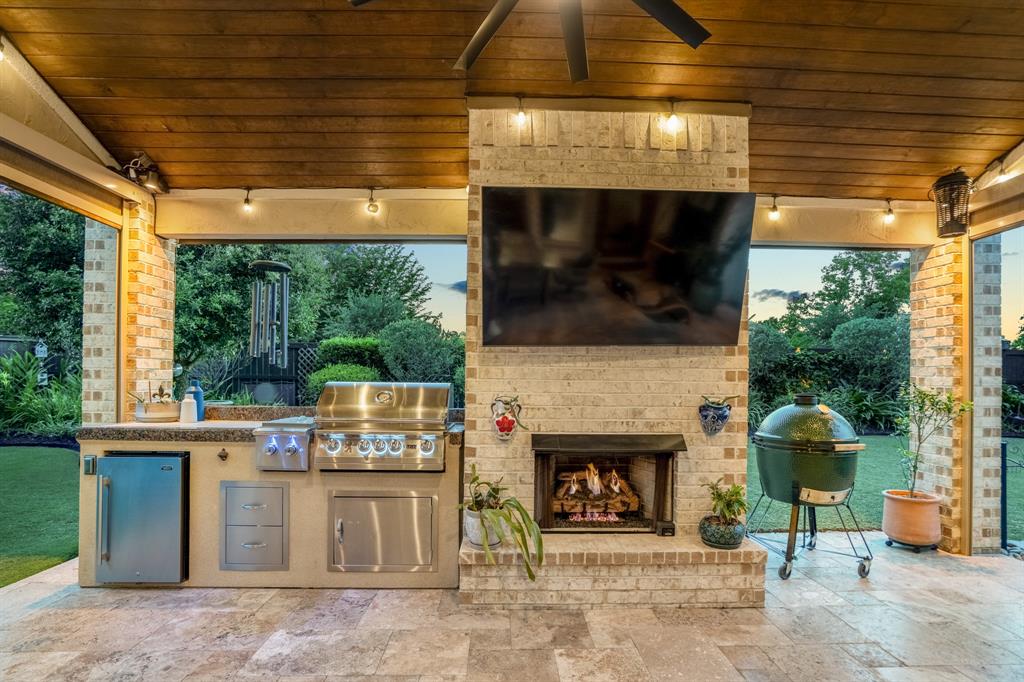 2715 Merlin Way