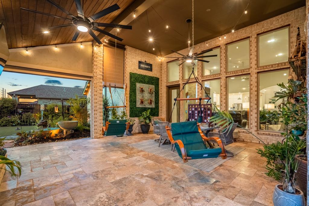 2715 Merlin Way