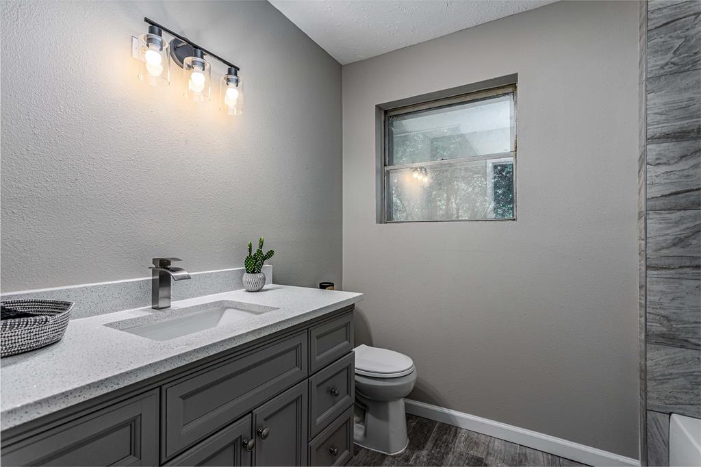 608 W Lobit Street, Baytown, Texas image 22