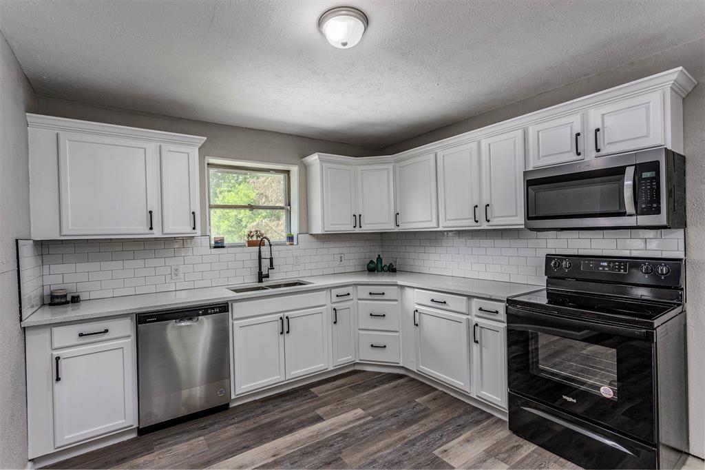 608 W Lobit Street, Baytown, Texas image 20