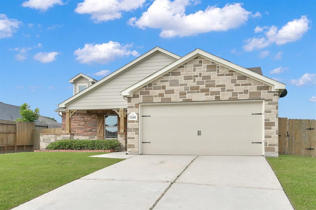 12441 Hackberry Dr, Willis, Texas image 2