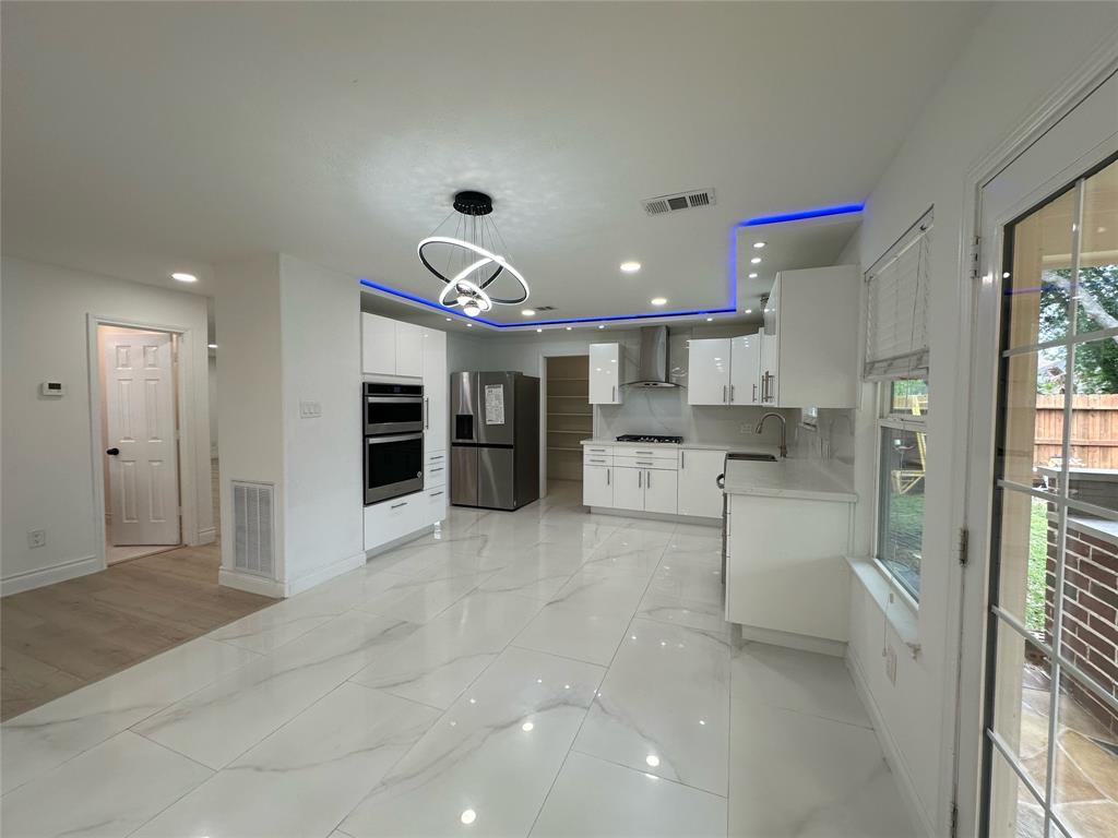 21207 Rushing Creek Lane, Katy, Texas image 9