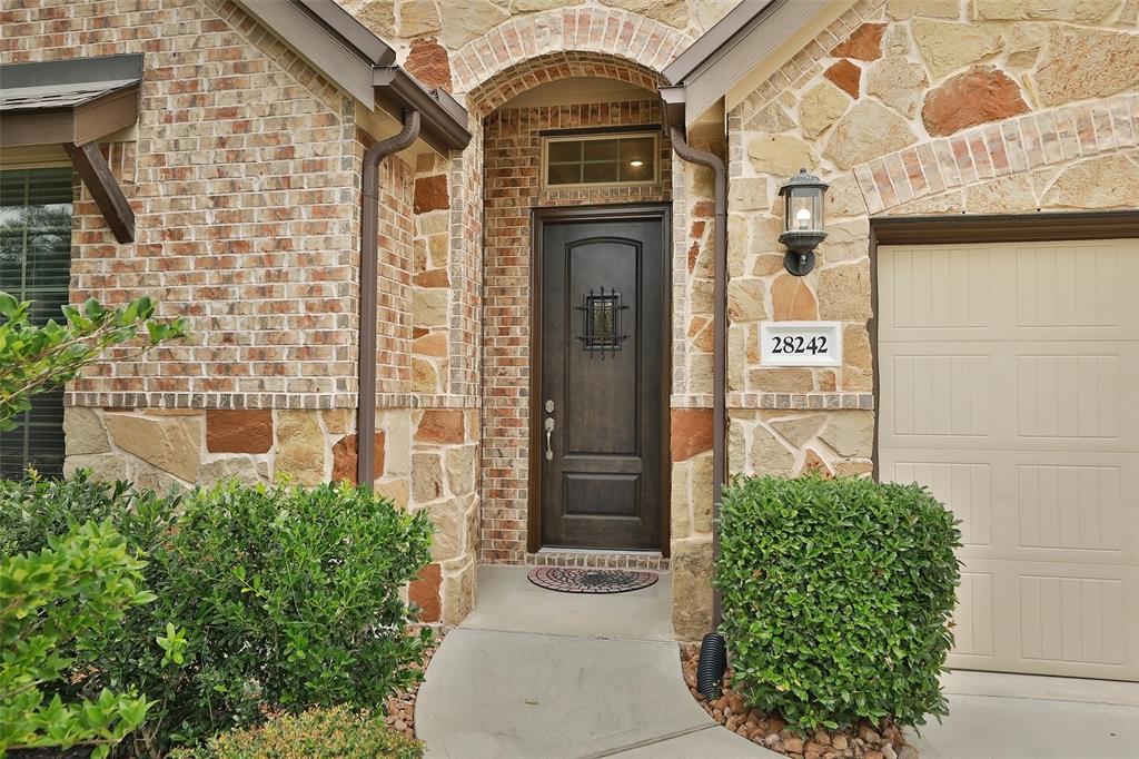 28242 Wooded Mist Drive, Spring, Texas image 12