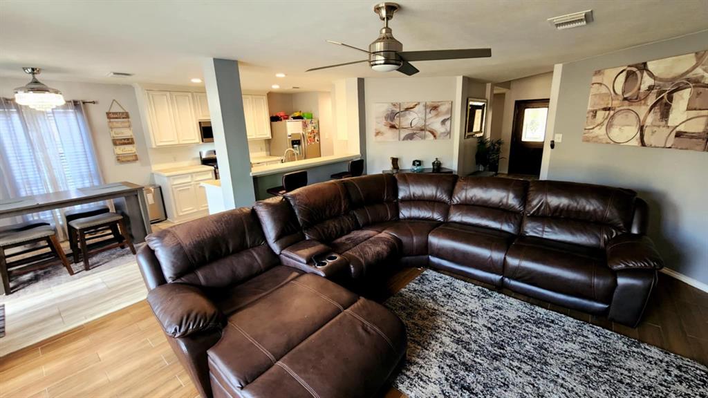 18534 Wolf Creek Trail Trail, Humble, Texas image 2