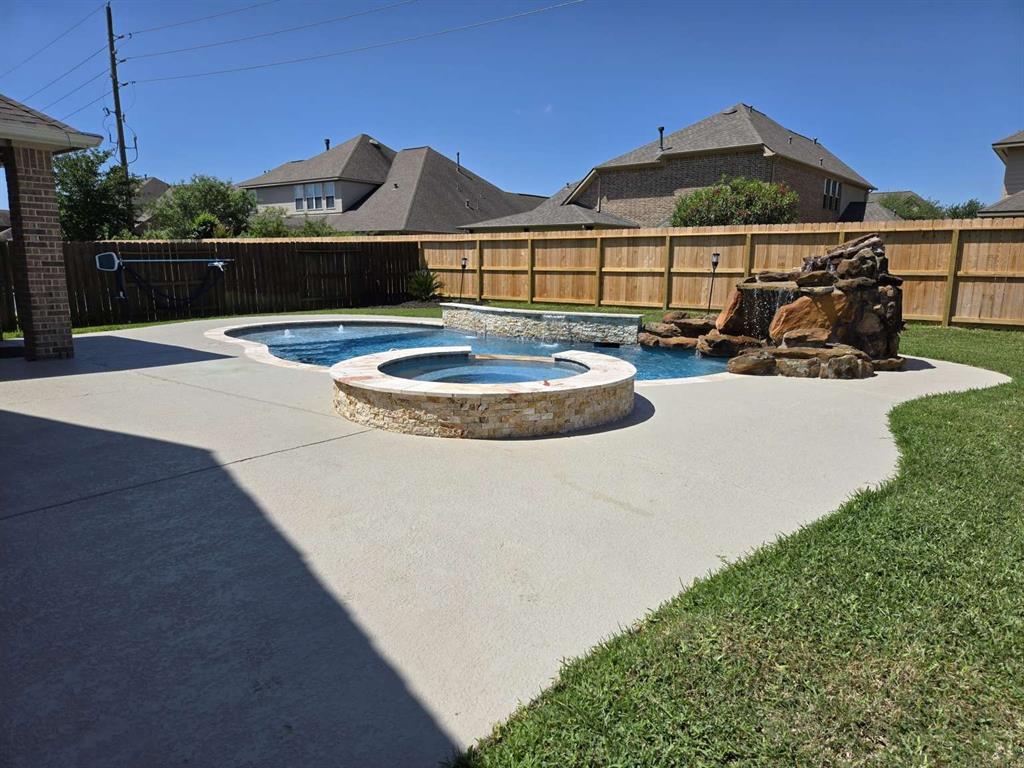 17919 Durango Point Court, Tomball, Texas image 4