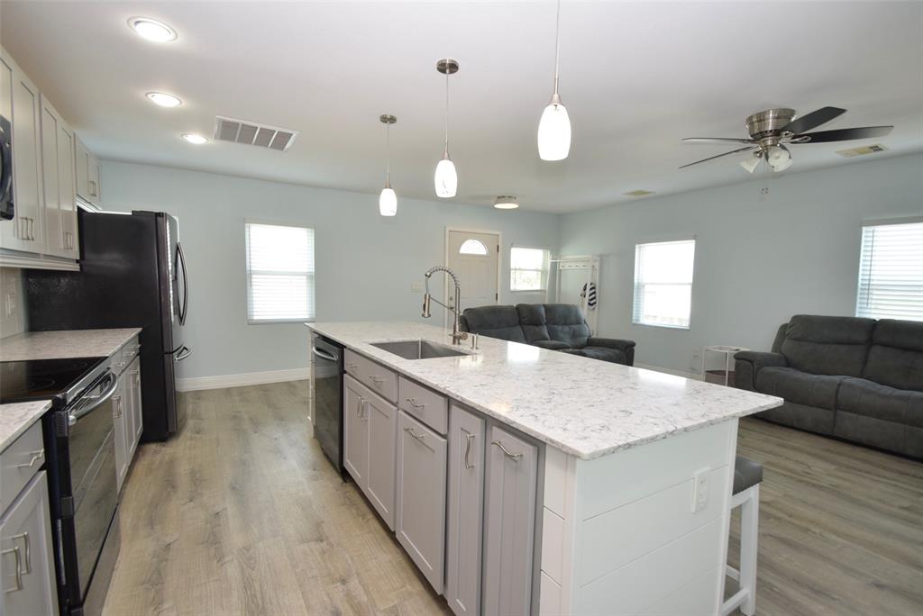 1358 Boyt Road, Crystal Beach, Texas image 8
