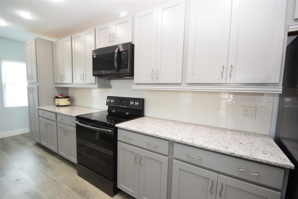 1358 Boyt Road, Crystal Beach, Texas image 11