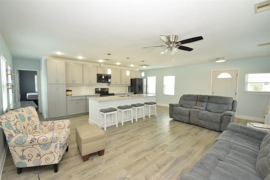 1358 Boyt Road, Crystal Beach, Texas image 7
