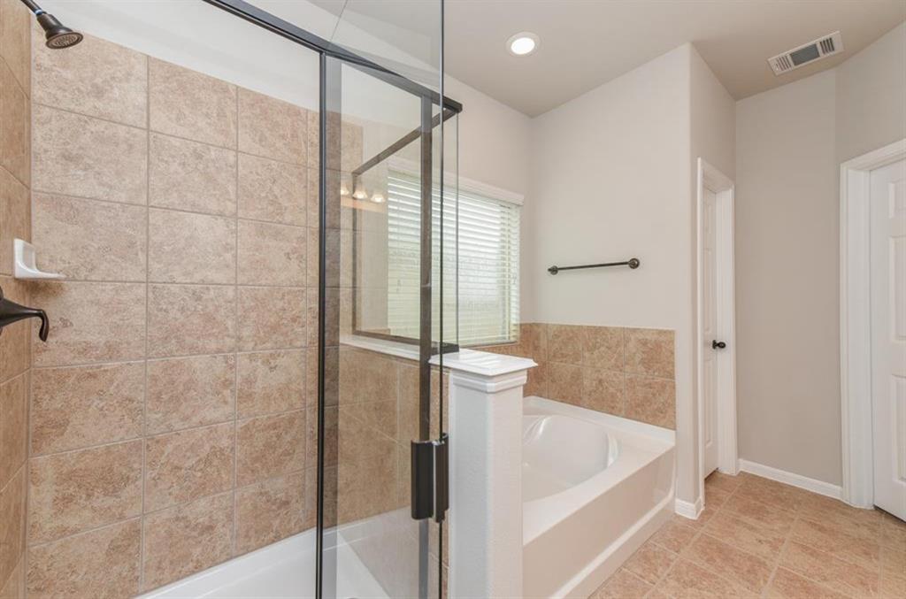 27202 Clear Breeze Drive, Katy, Texas image 7
