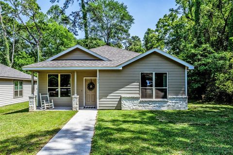 1023 Columbia River Road Conroe TX 77316