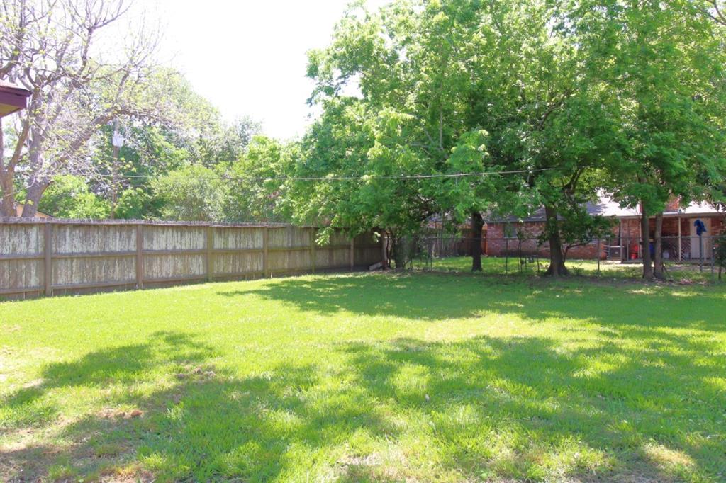 701 Meadowglen Drive, Baytown, Texas image 11