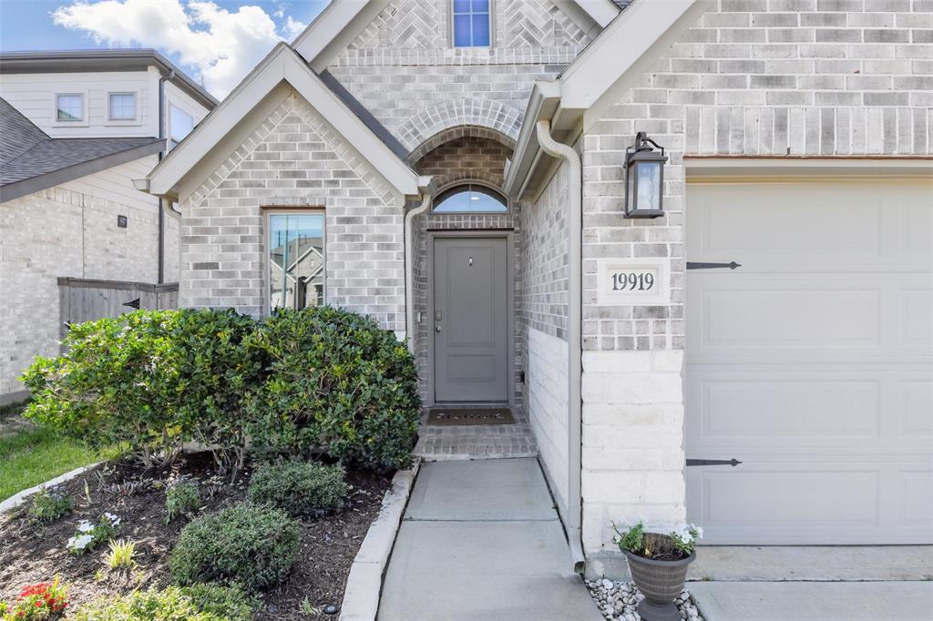 19919 Wild Horse Hollow Lane, Tomball, Texas image 3