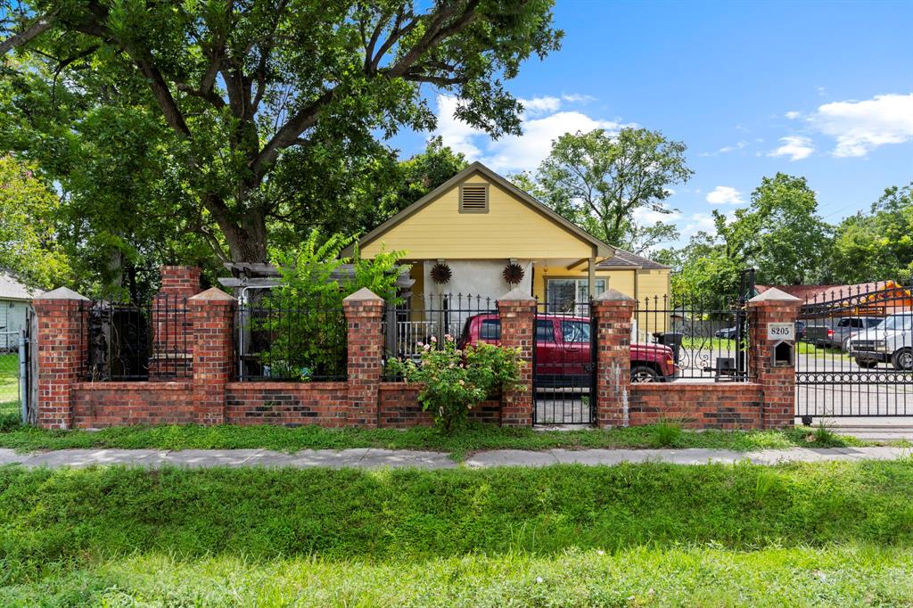 8205 Appleton St, Houston, TX 77022, US | Buy, Sell, Rent, Analyze