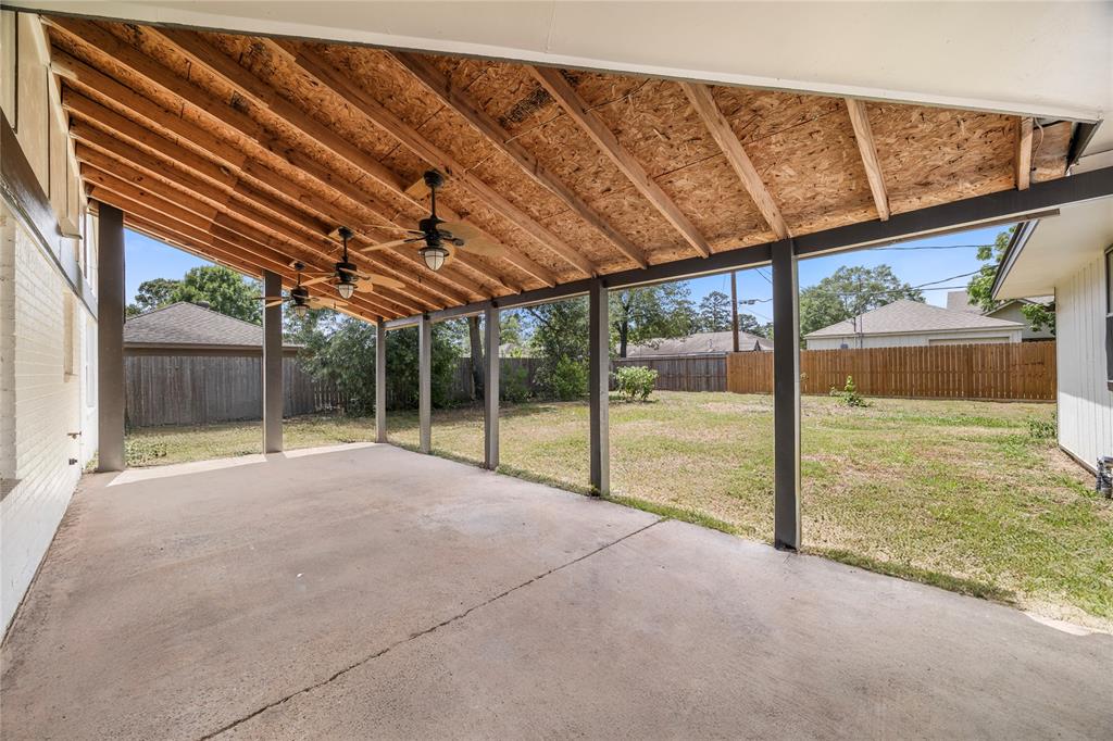 235 Bickett Lane, Spring, Texas image 9