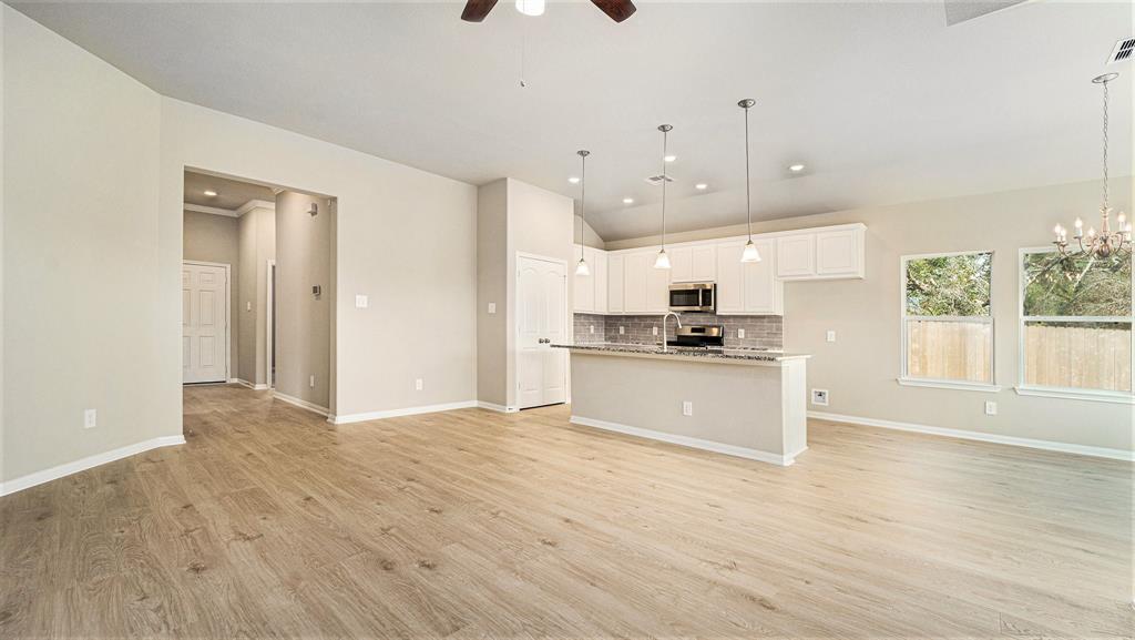 855 Waukegan Road, Conroe, Texas image 4