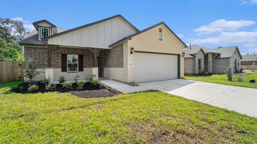 855 Waukegan Road, Conroe, Texas image 2
