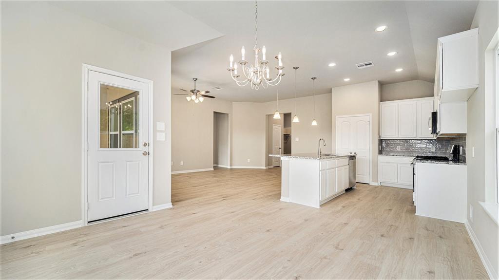 855 Waukegan Road, Conroe, Texas image 9