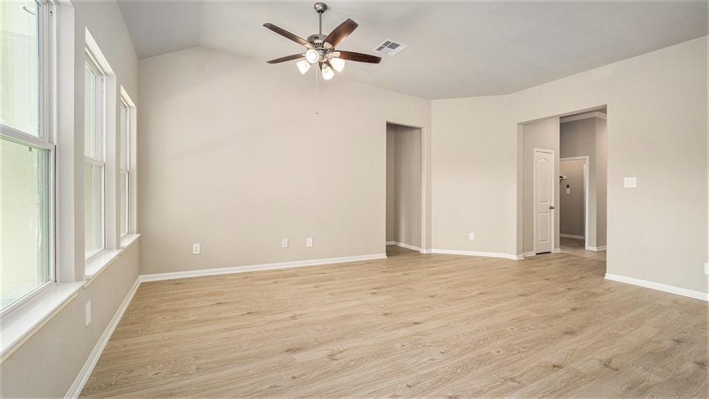 855 Waukegan Road, Conroe, Texas image 6