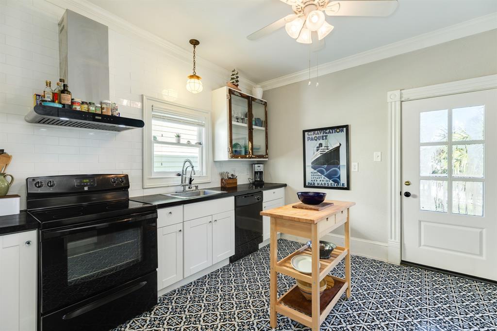 1224 Avenue M, Galveston, Texas image 7