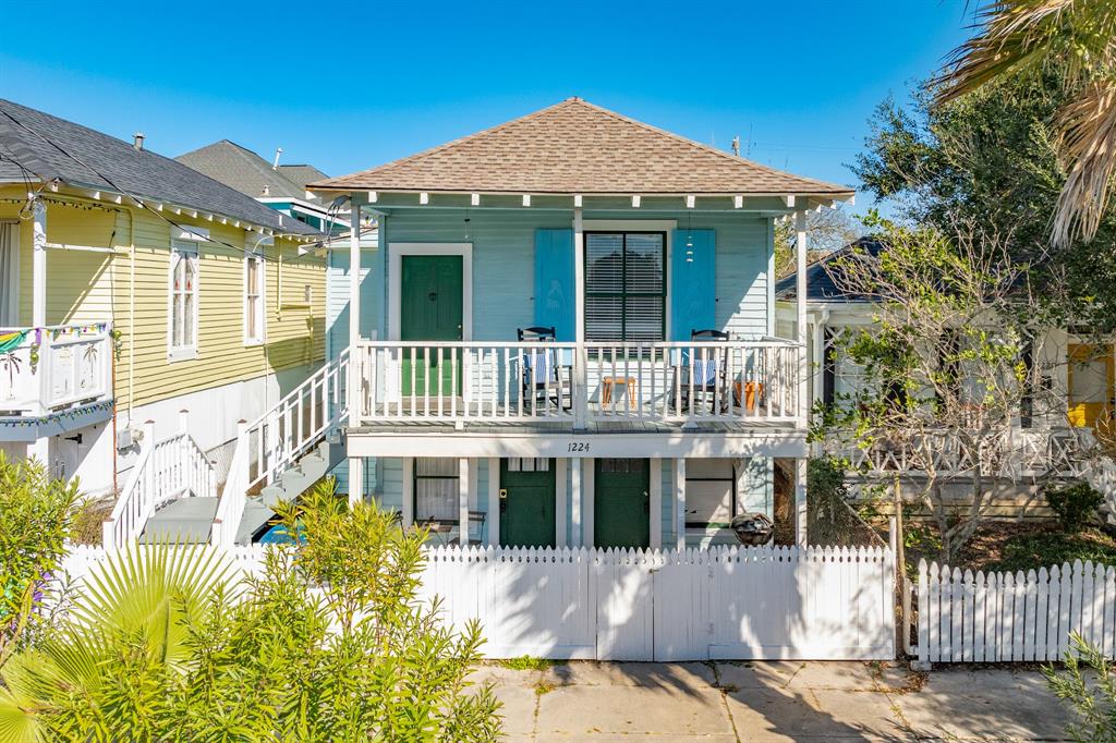 1224 Avenue M, Galveston, Texas image 1