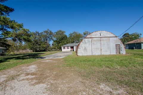 A home in Anahuac