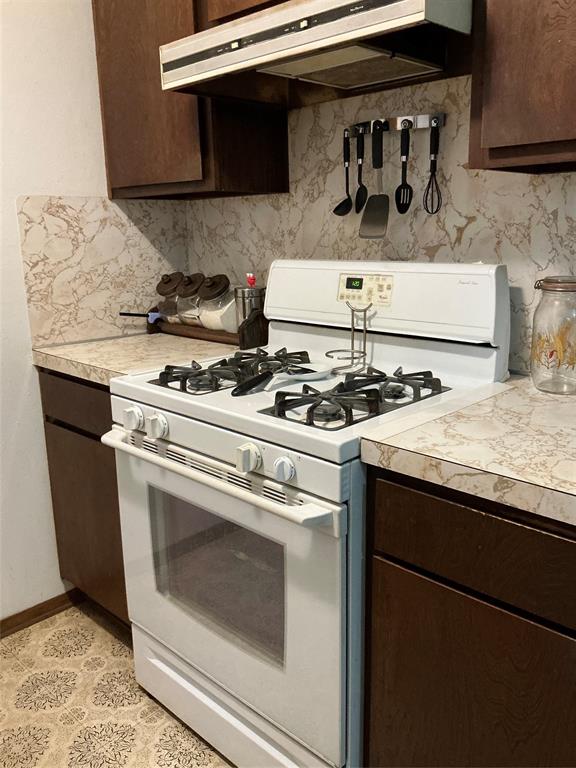 27634 Peach Creek Drive, New Caney, Texas image 19