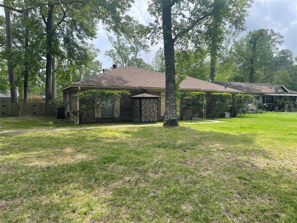 27634 Peach Creek Drive, New Caney, Texas image 3