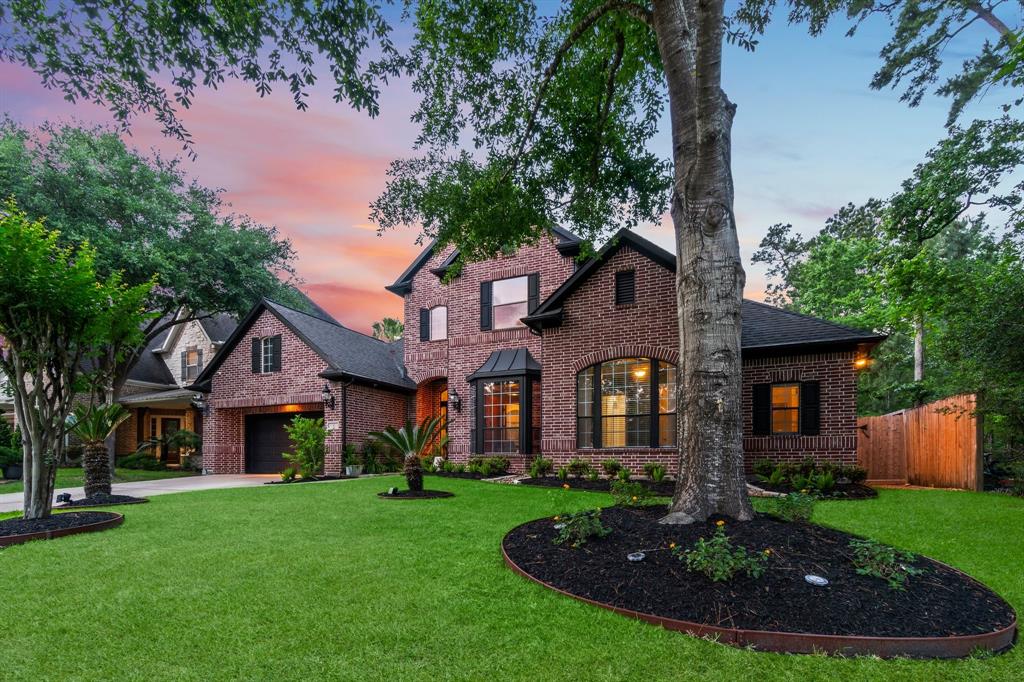 2 N Bantam Woods Circle, The Woodlands, Texas image 2