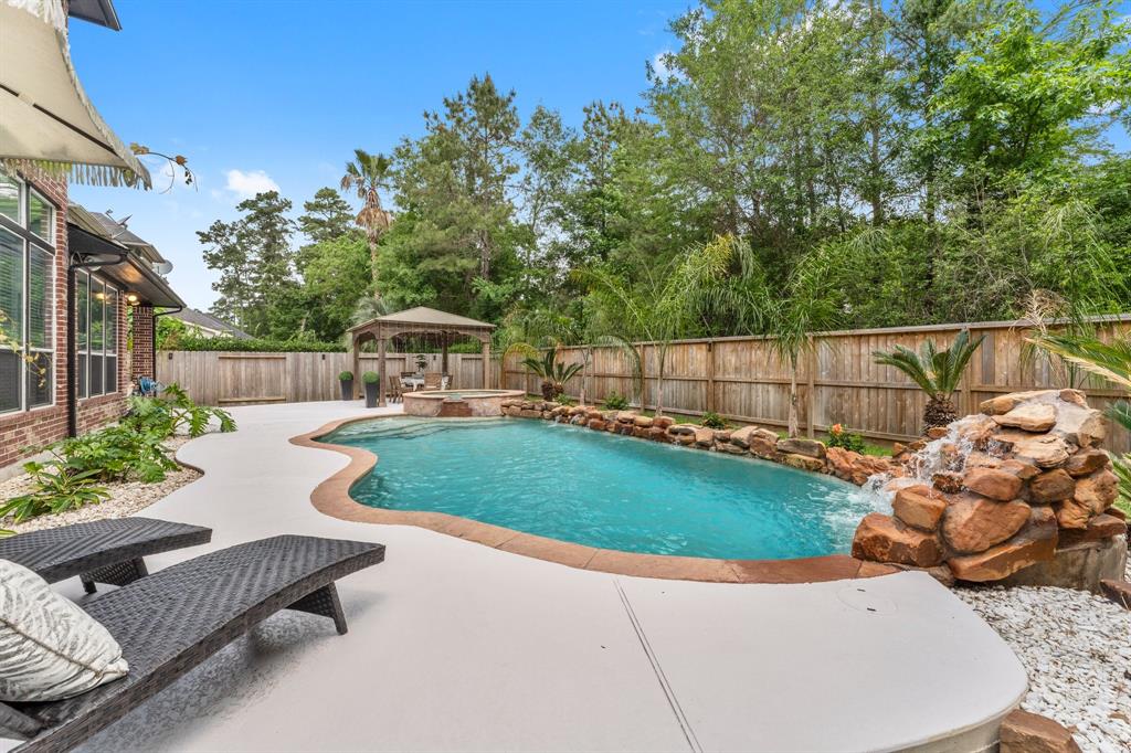 2 N Bantam Woods Circle, The Woodlands, Texas image 49
