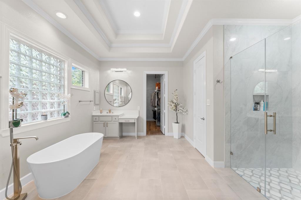 2 N Bantam Woods Circle, The Woodlands, Texas image 28