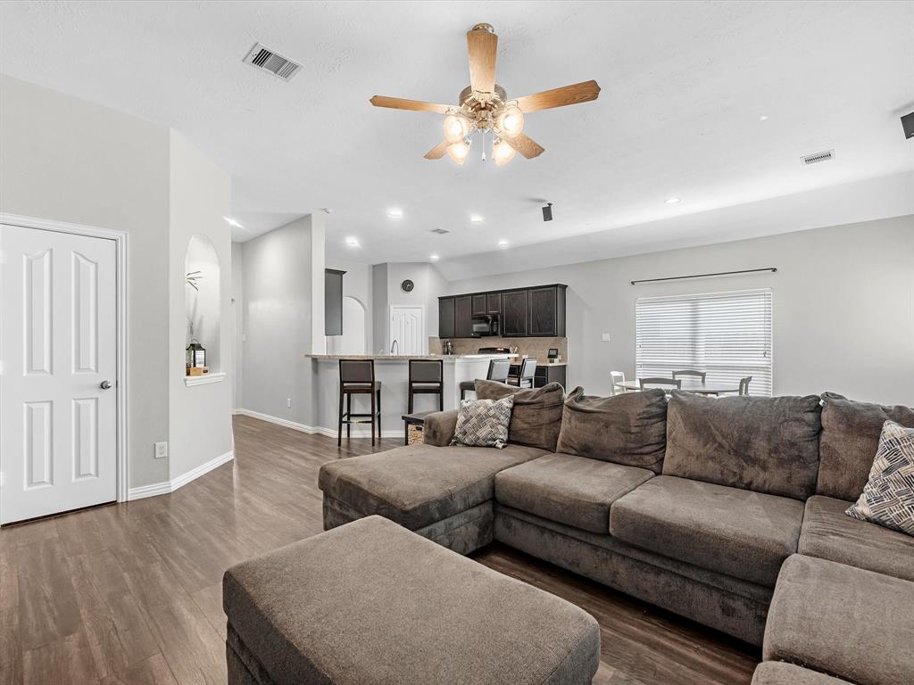 1514 Lochstone Drive, Houston, Texas image 8