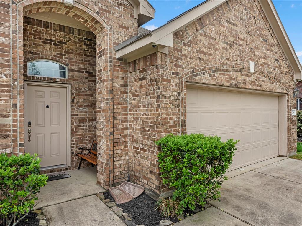 1514 Lochstone Drive, Houston, Texas image 2