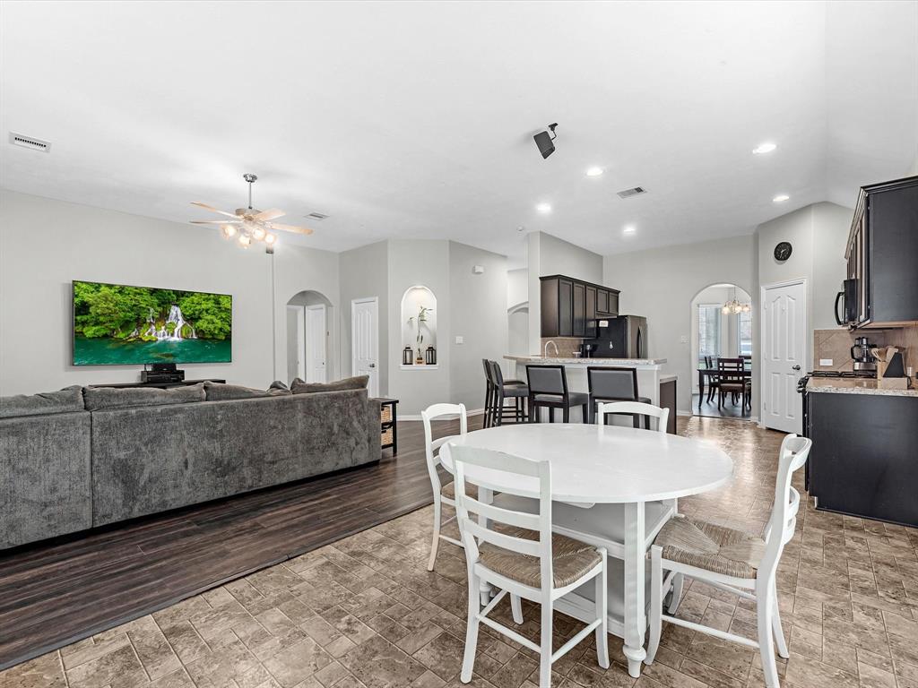 1514 Lochstone Drive, Houston, Texas image 16