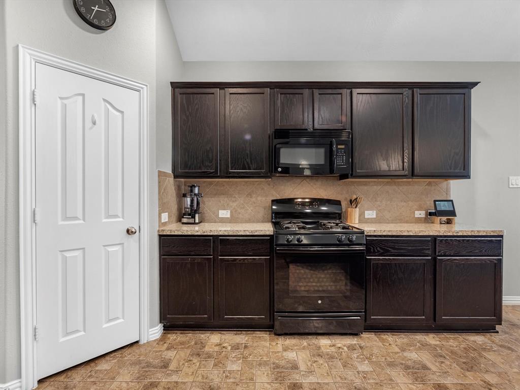 1514 Lochstone Drive, Houston, Texas image 12