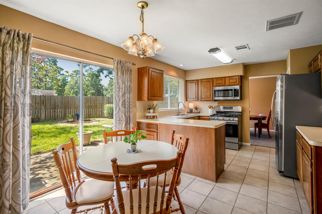 11203 Rocky Mill Drive, Cypress, Texas image 18