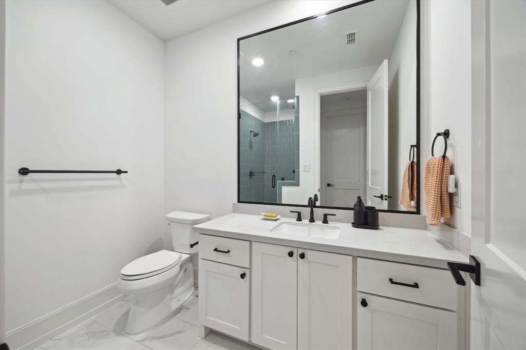 4515 Maple Street, Bellaire, Texas image 20