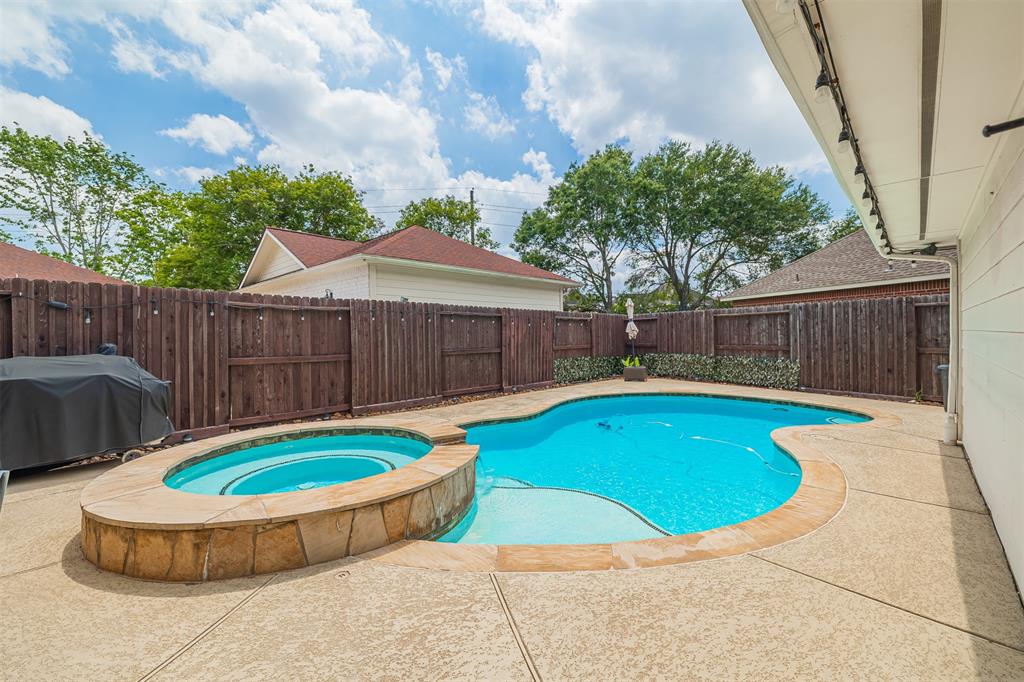 5902 Deerfield Court, Katy, Texas image 5