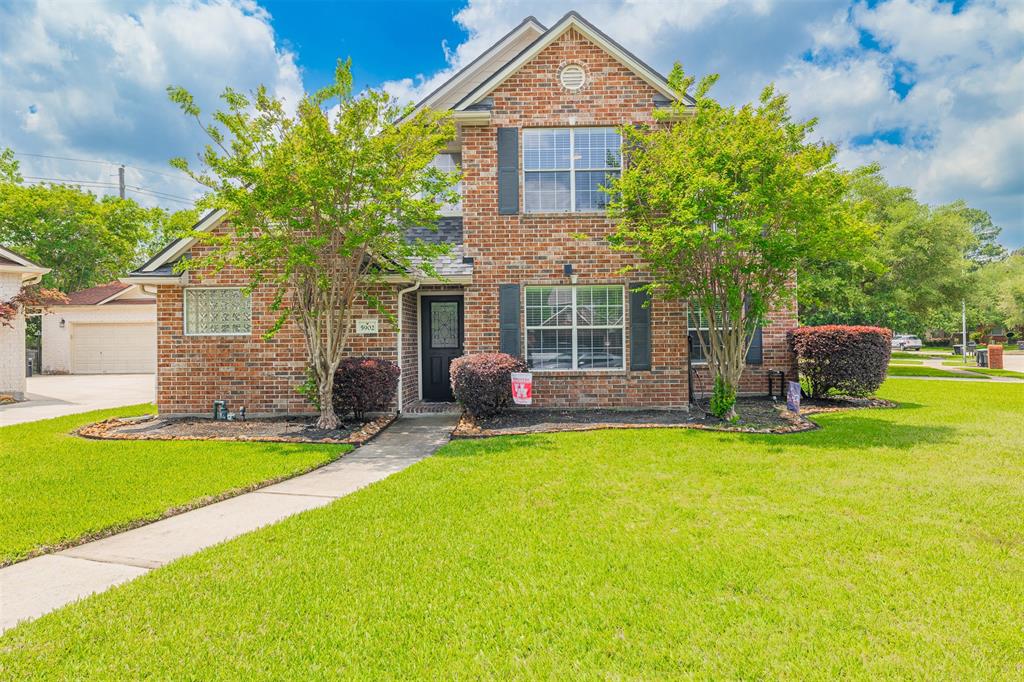 5902 Deerfield Court, Katy, Texas image 2