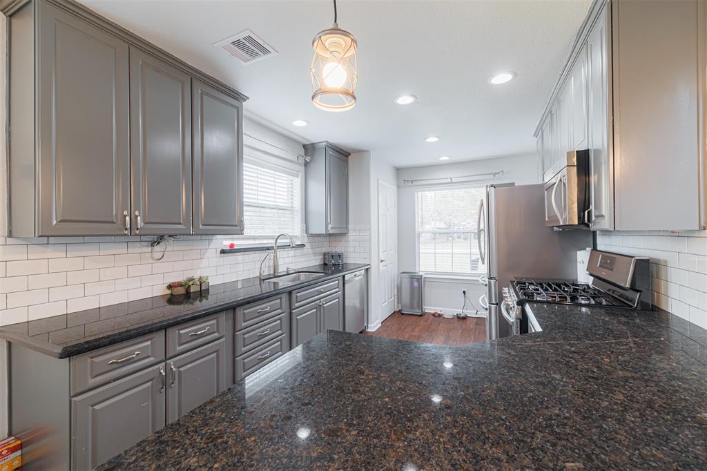 5902 Deerfield Court, Katy, Texas image 13
