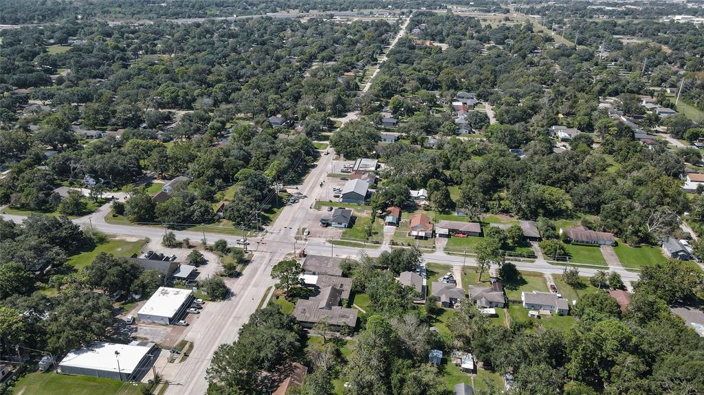 2430 Cedar Drive, La Marque, Texas image 1