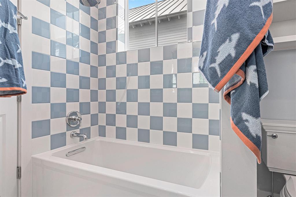 2604 E Seaside Drive, Galveston, Texas image 24